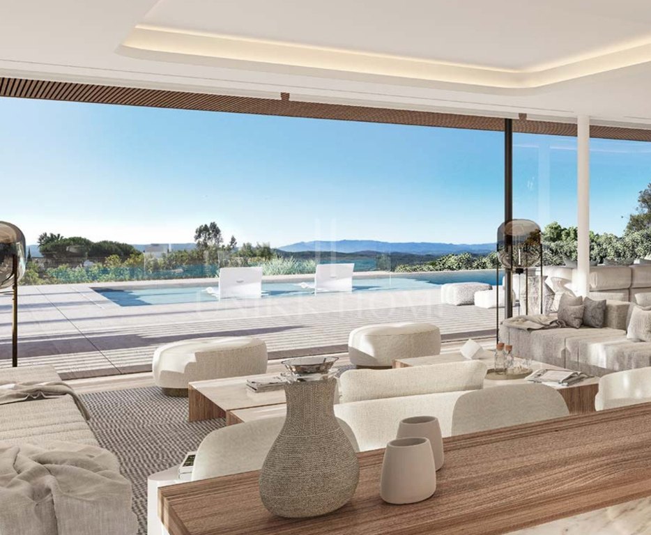 VILLA CON VISTAS AL MAR EN LA RESERVA DE SOTOGRANDE
