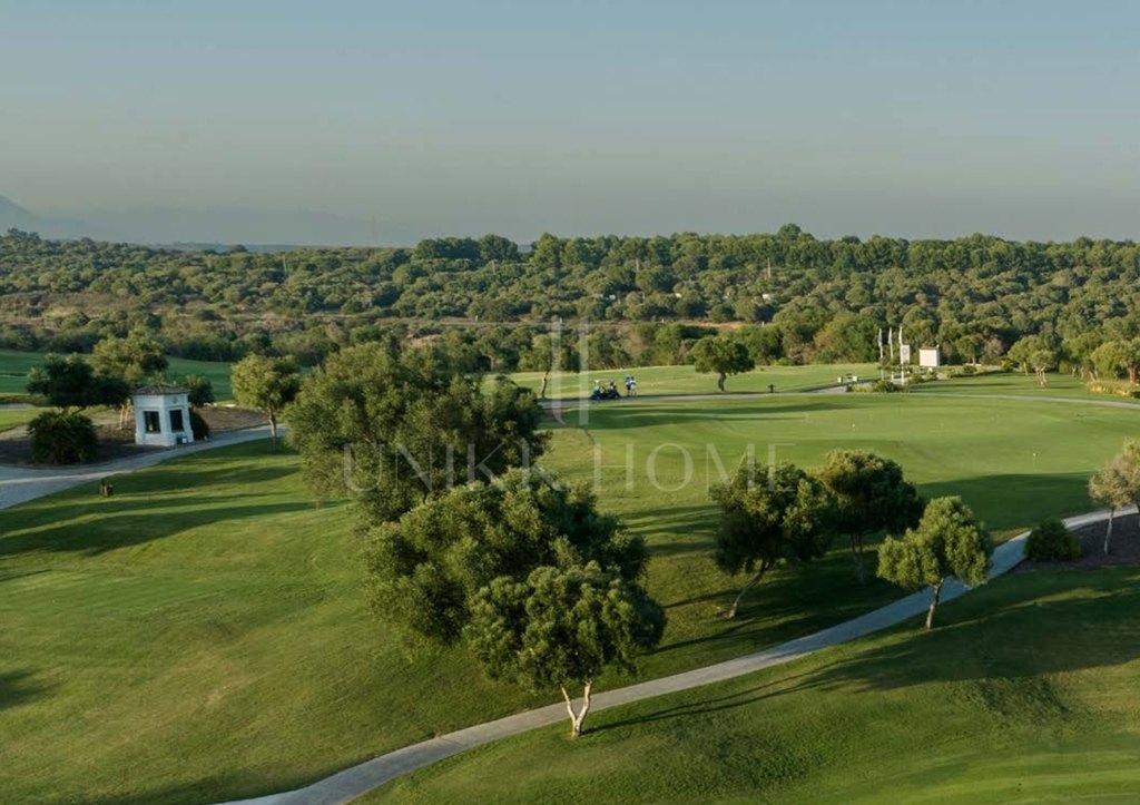 VILLA CON VISTAS AL MAR EN LA RESERVA DE SOTOGRANDE