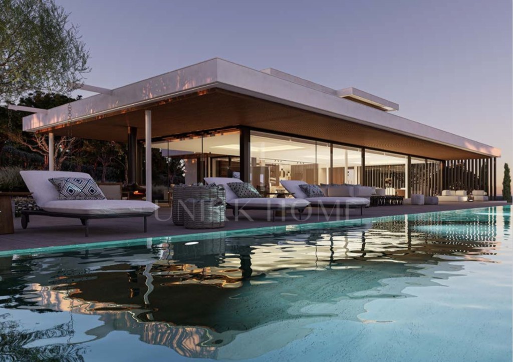 VILLA CON VISTAS AL MAR EN LA RESERVA DE SOTOGRANDE