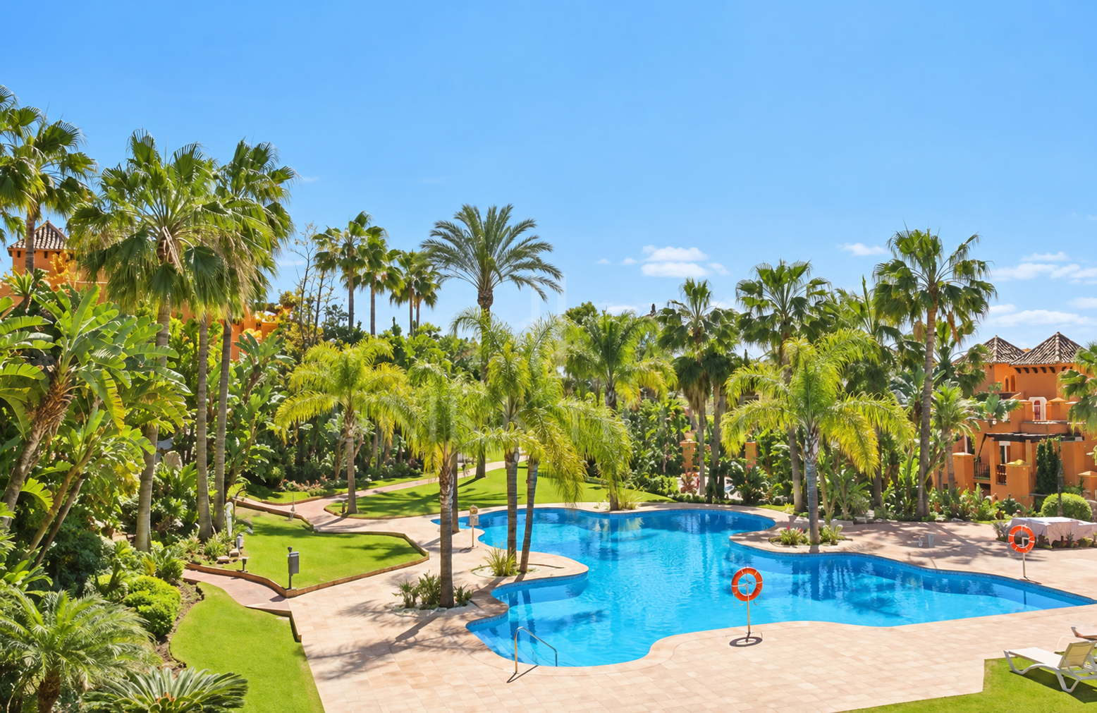 Semi Detached House for sale in Paraíso Bellevue, Benahavis