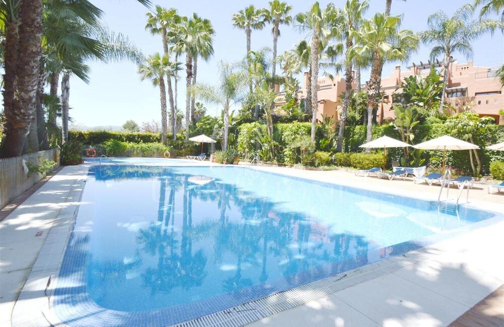 Adosado en venta en Altos de Puente Romano, Marbella Milla de Oro