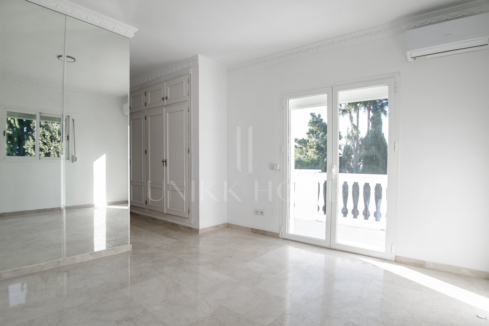 Villa en venta en Los Naranjos Golf, Nueva Andalucia