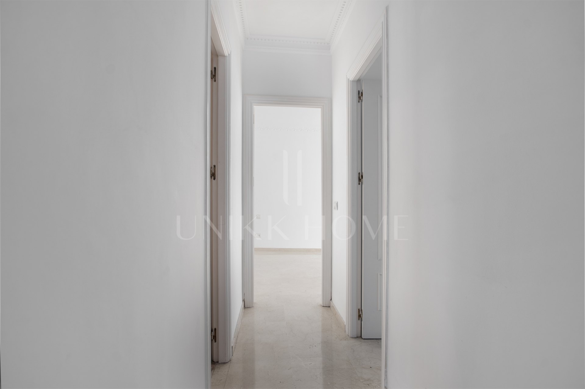 Villa en venta en Los Naranjos Golf, Nueva Andalucia