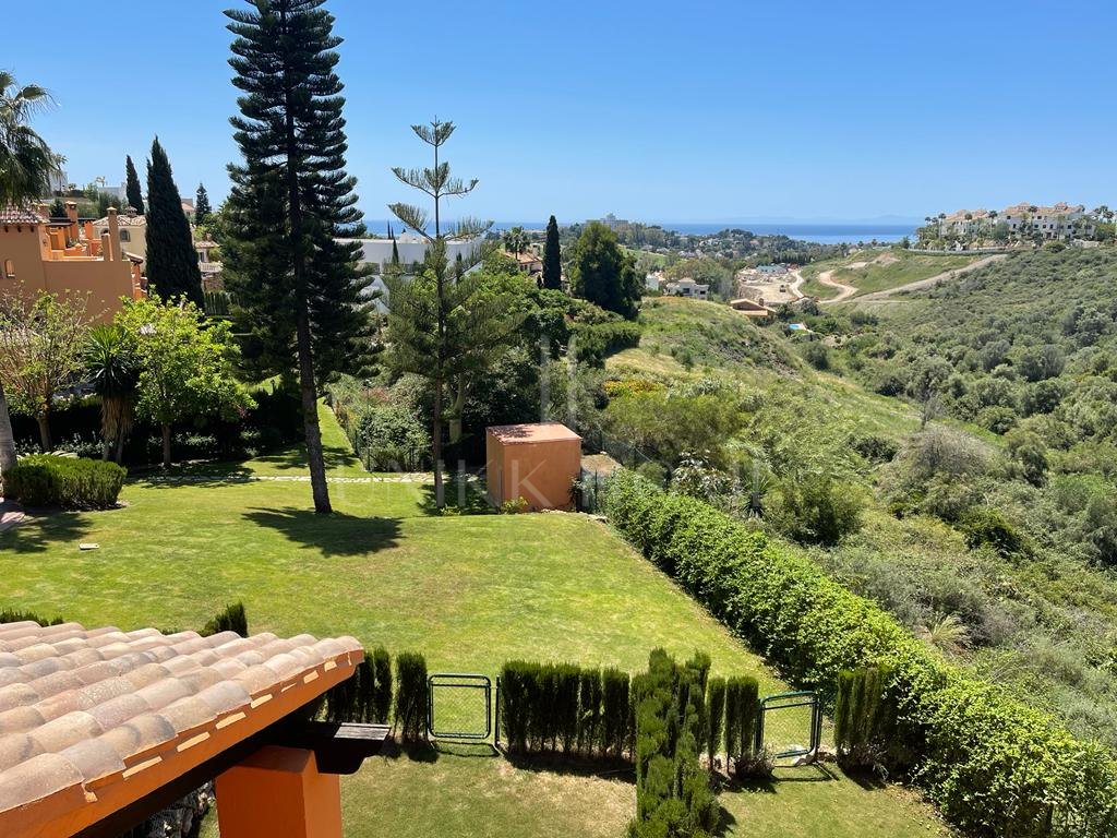 Adosado en venta en Paraíso Bellevue, Benahavis