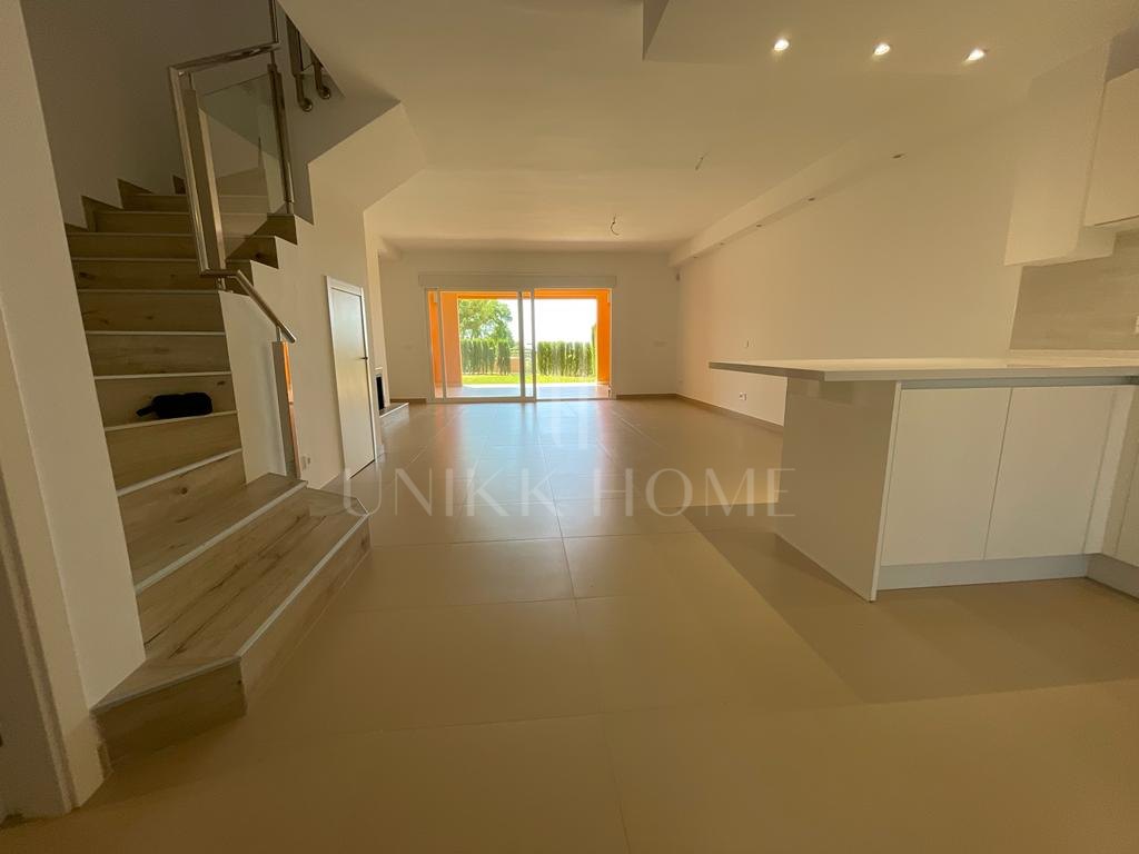 Adosado en venta en Paraíso Bellevue, Benahavis