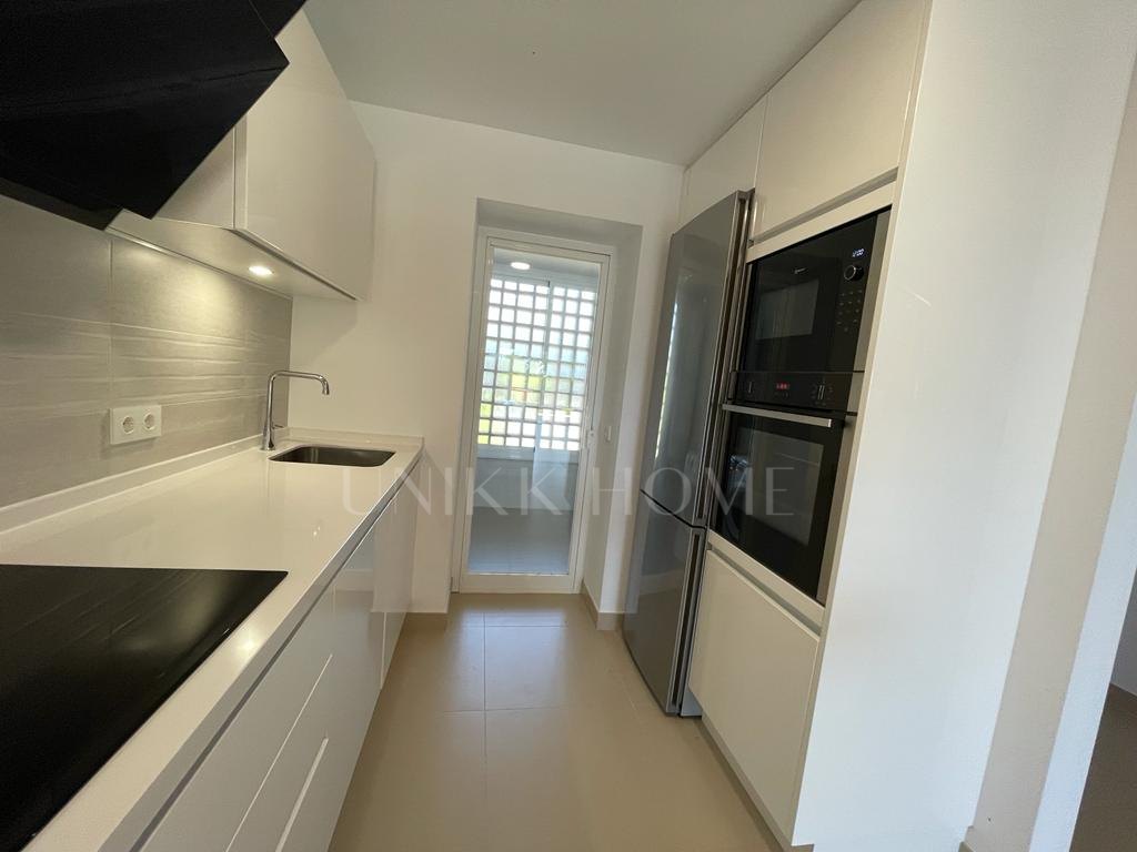 Adosado en venta en Paraíso Bellevue, Benahavis