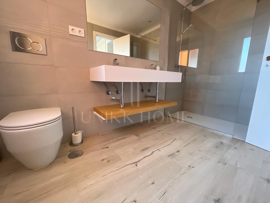 Adosado en venta en Paraíso Bellevue, Benahavis