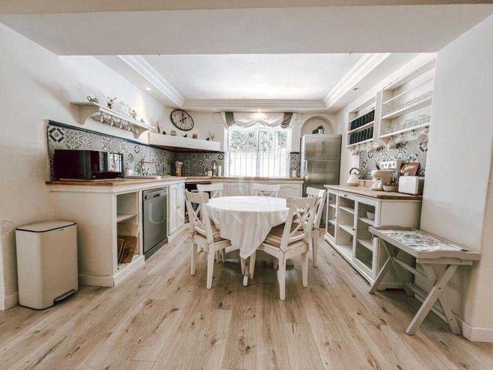 Villa for sale in Nueva Andalucia, Marbella (All)