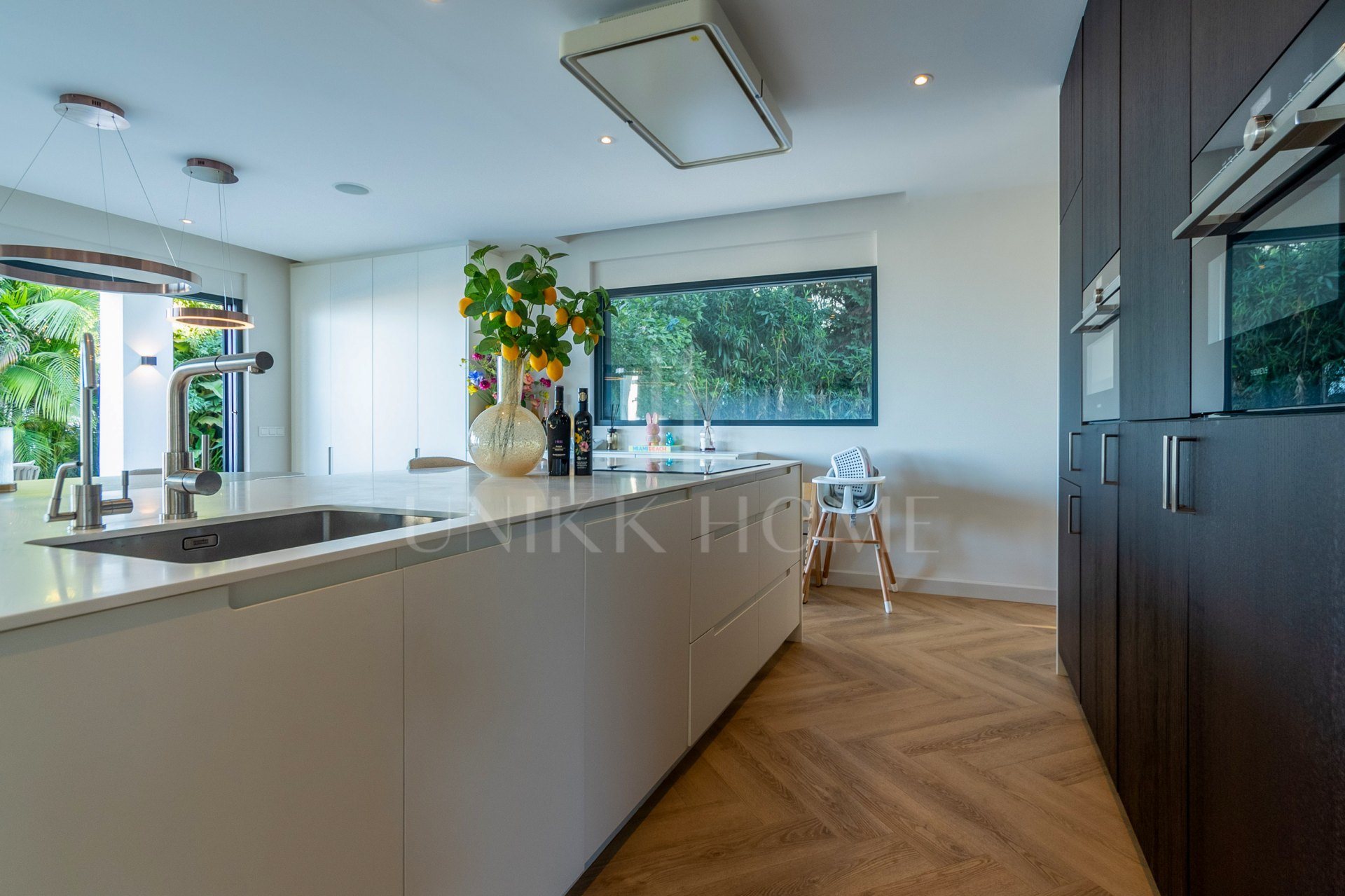 Villa for sale in Artola, Marbella