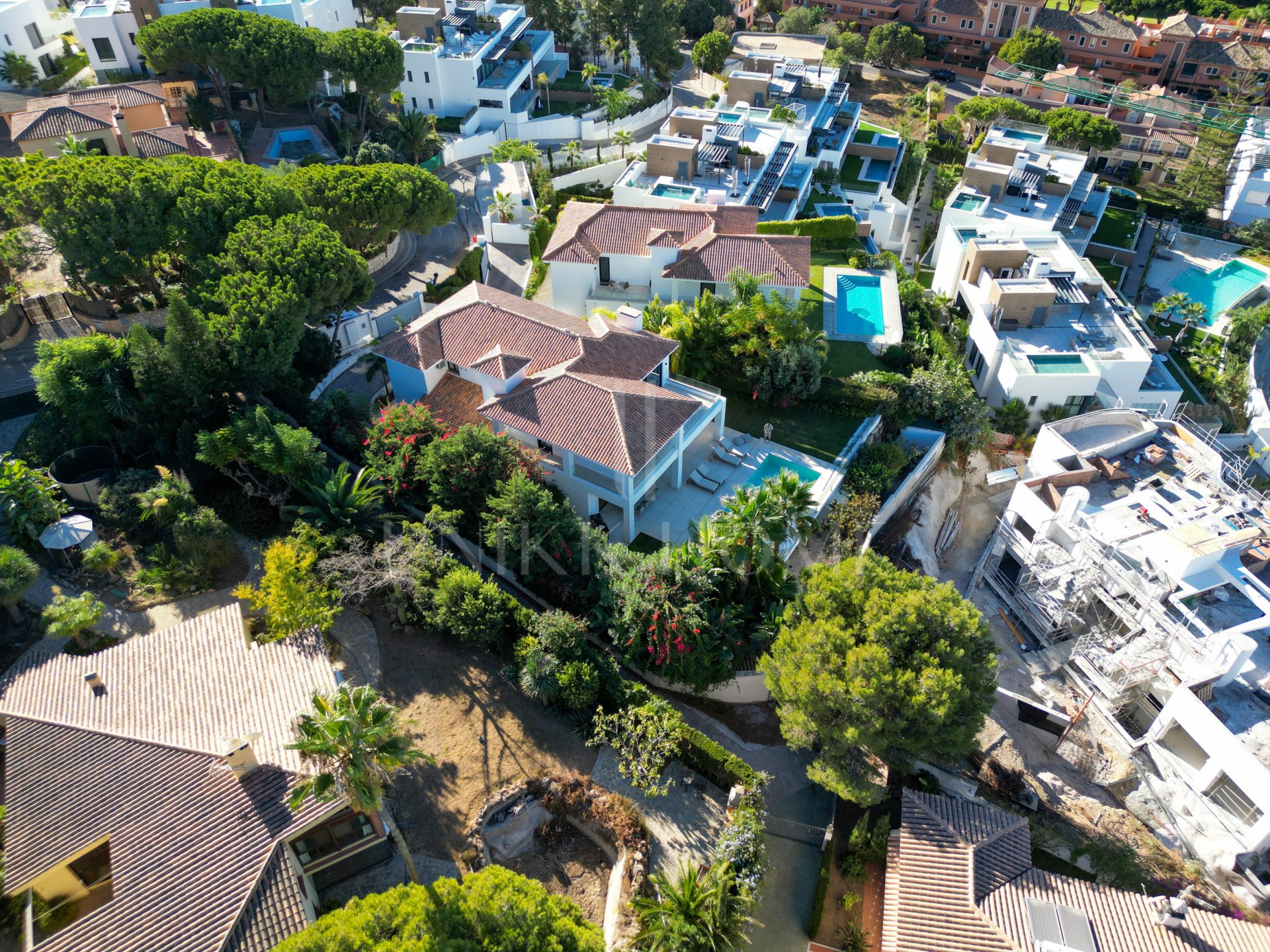 Villa for sale in Artola, Marbella