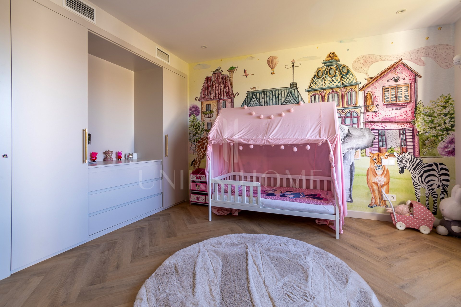 Villa for sale in Artola, Marbella