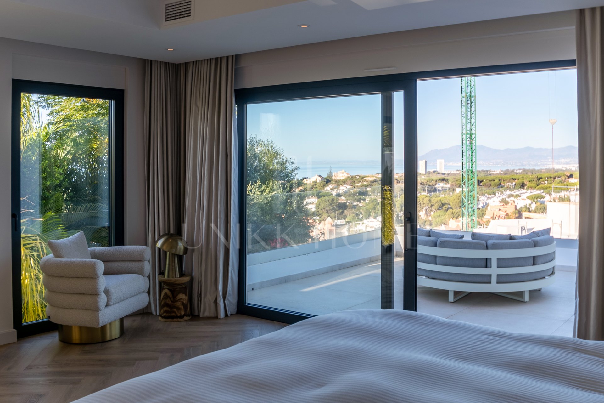 Villa for sale in Artola, Marbella