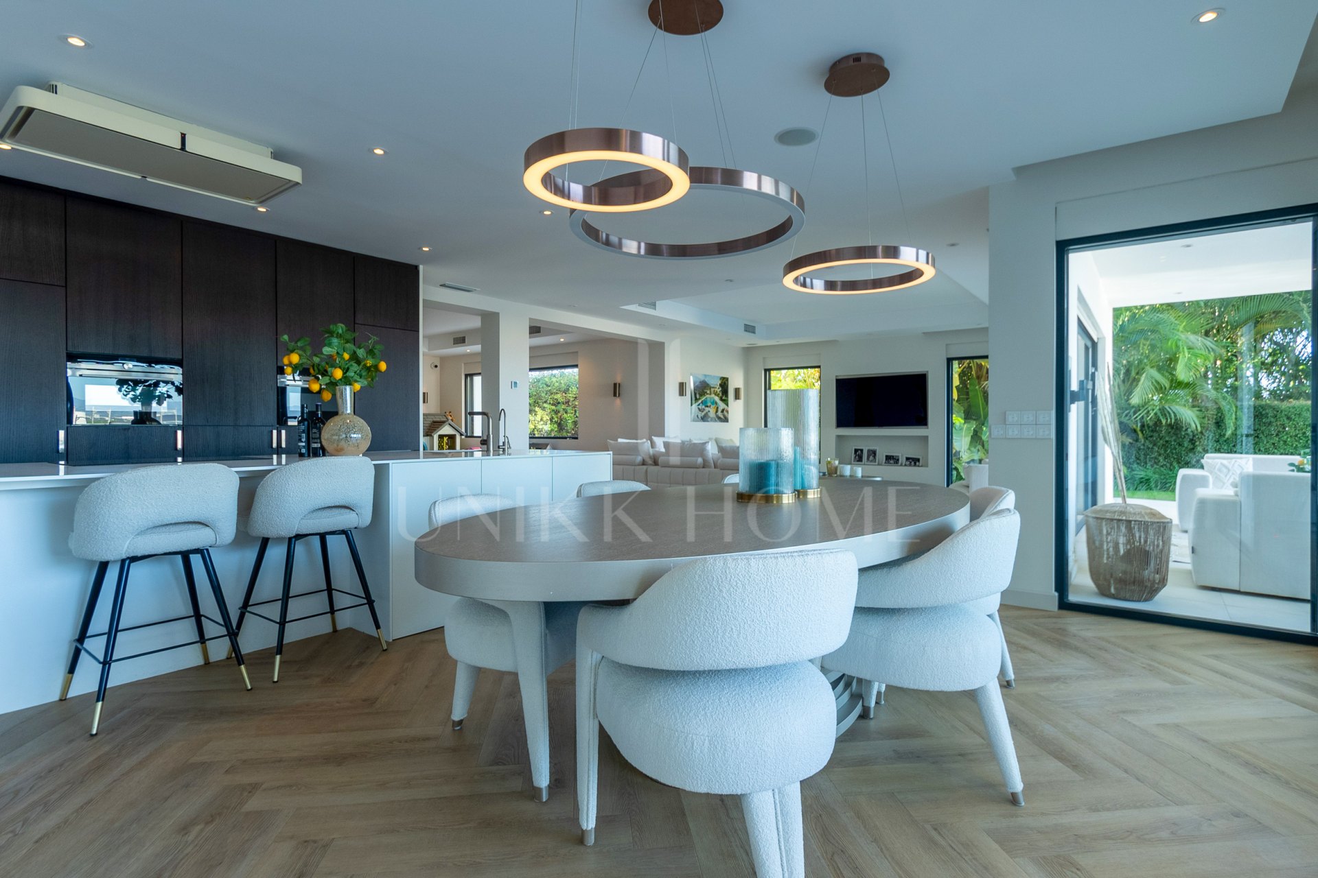 Villa for sale in Artola, Marbella