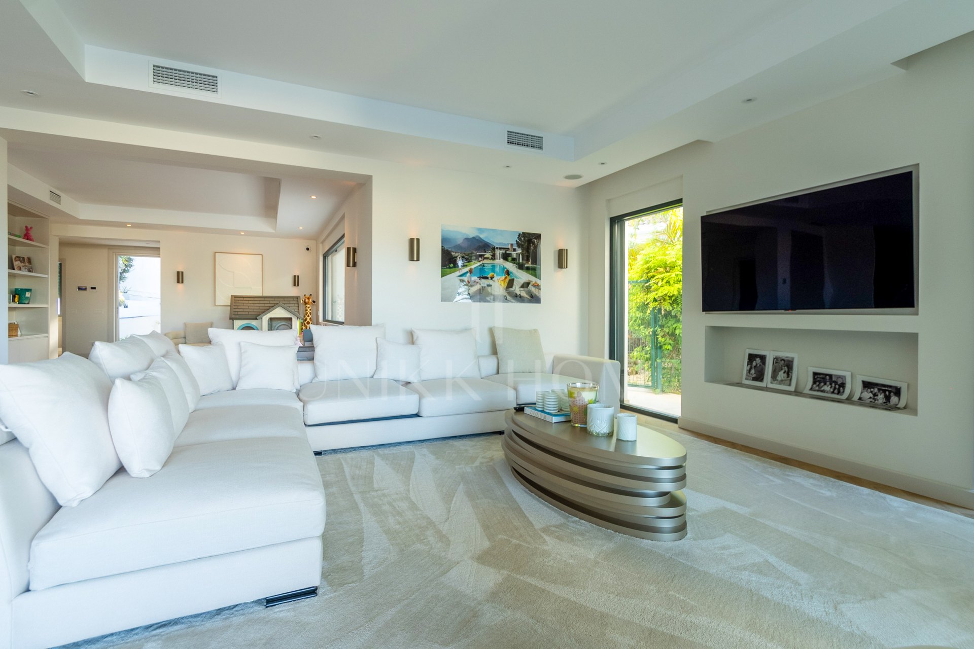 Villa for sale in Artola, Marbella