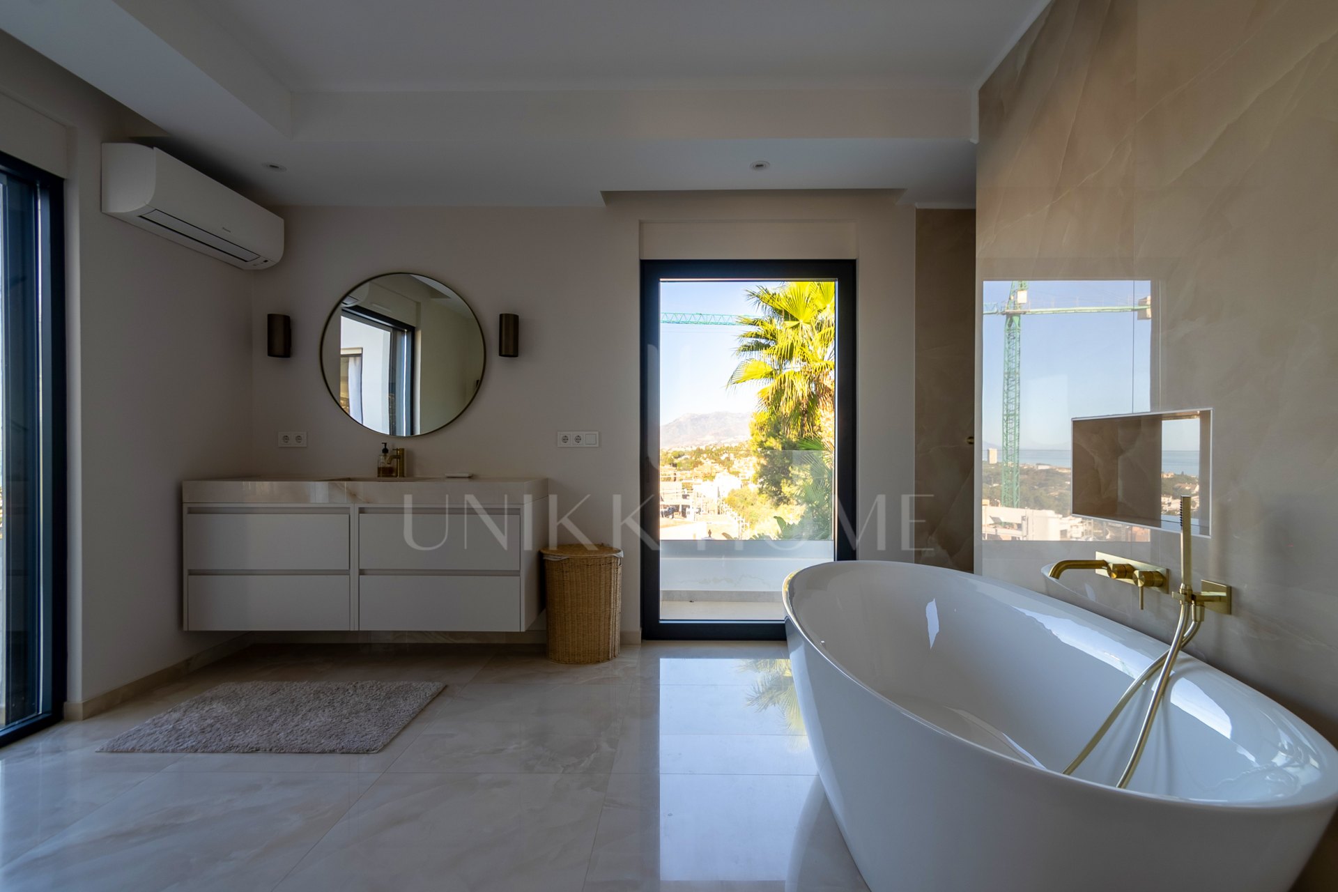 Villa for sale in Artola, Marbella