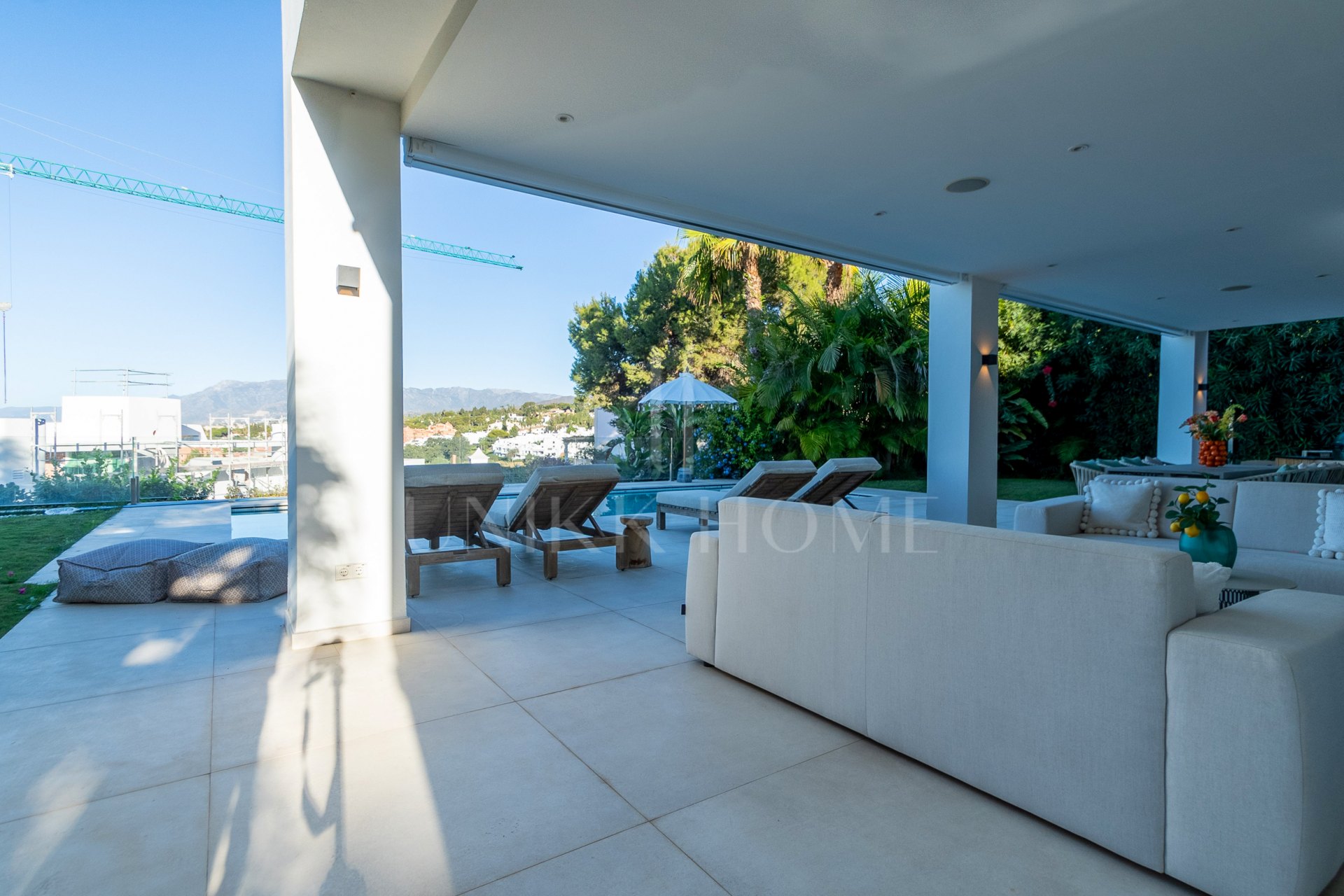 Villa for sale in Artola, Marbella