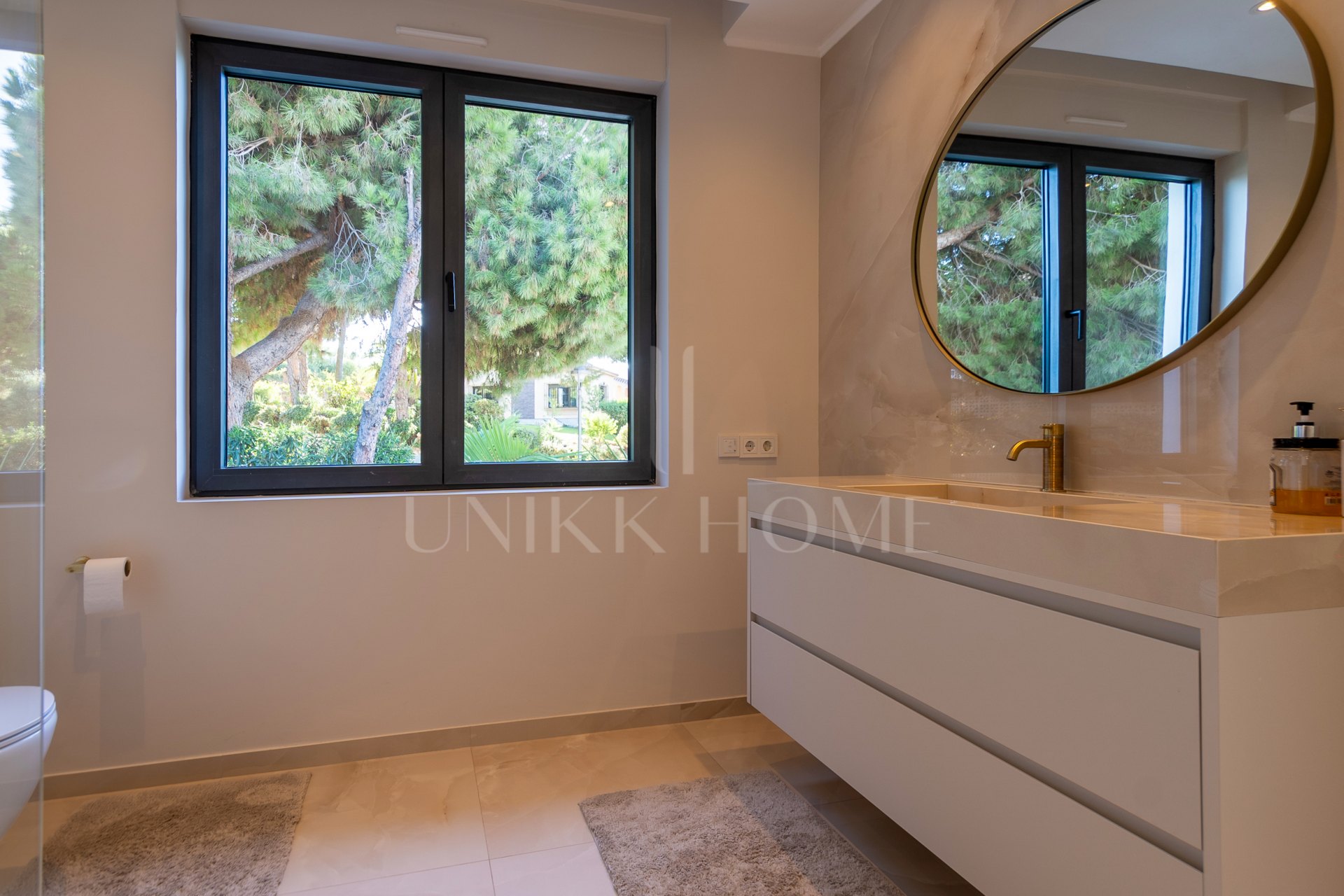 Villa for sale in Artola, Marbella