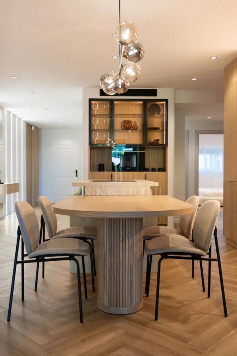 Sophisticated Ground-Floor Residence in Magna Marbella