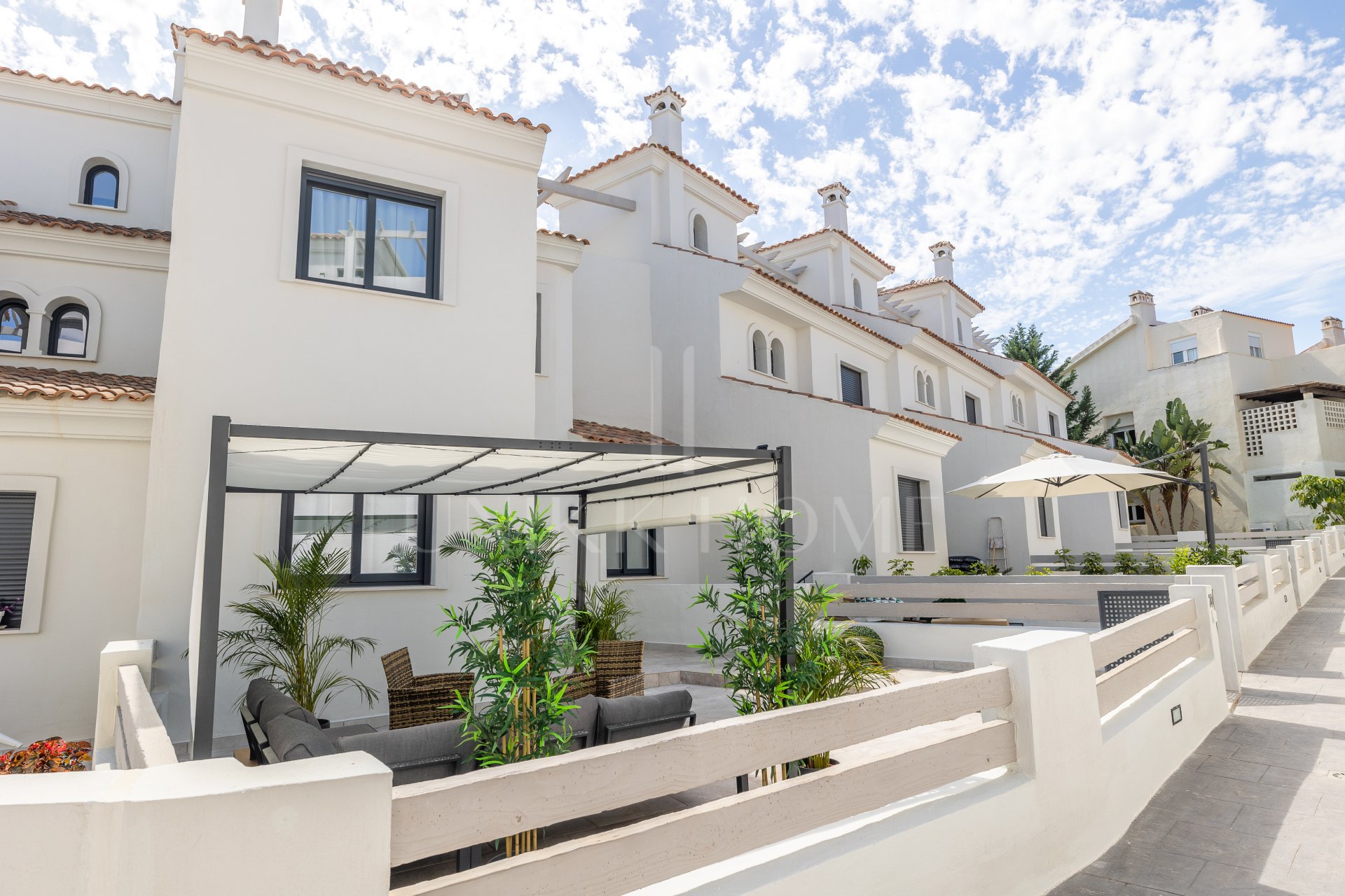 DE OCTUBRE!!!! Exclusiva adosada de lujo en Agra Residencial, Estepona Este