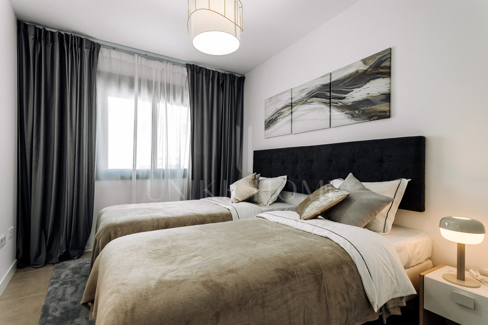 DE OCTUBRE!!!! Exclusiva adosada de lujo en Agra Residencial, Estepona Este