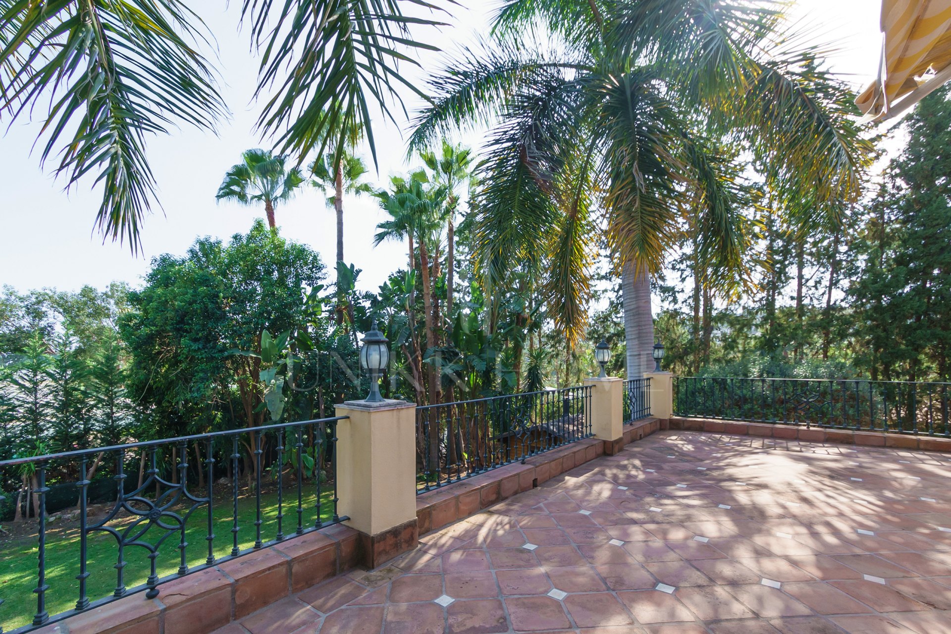 Villa en venta en Las Brisas, Nueva Andalucia