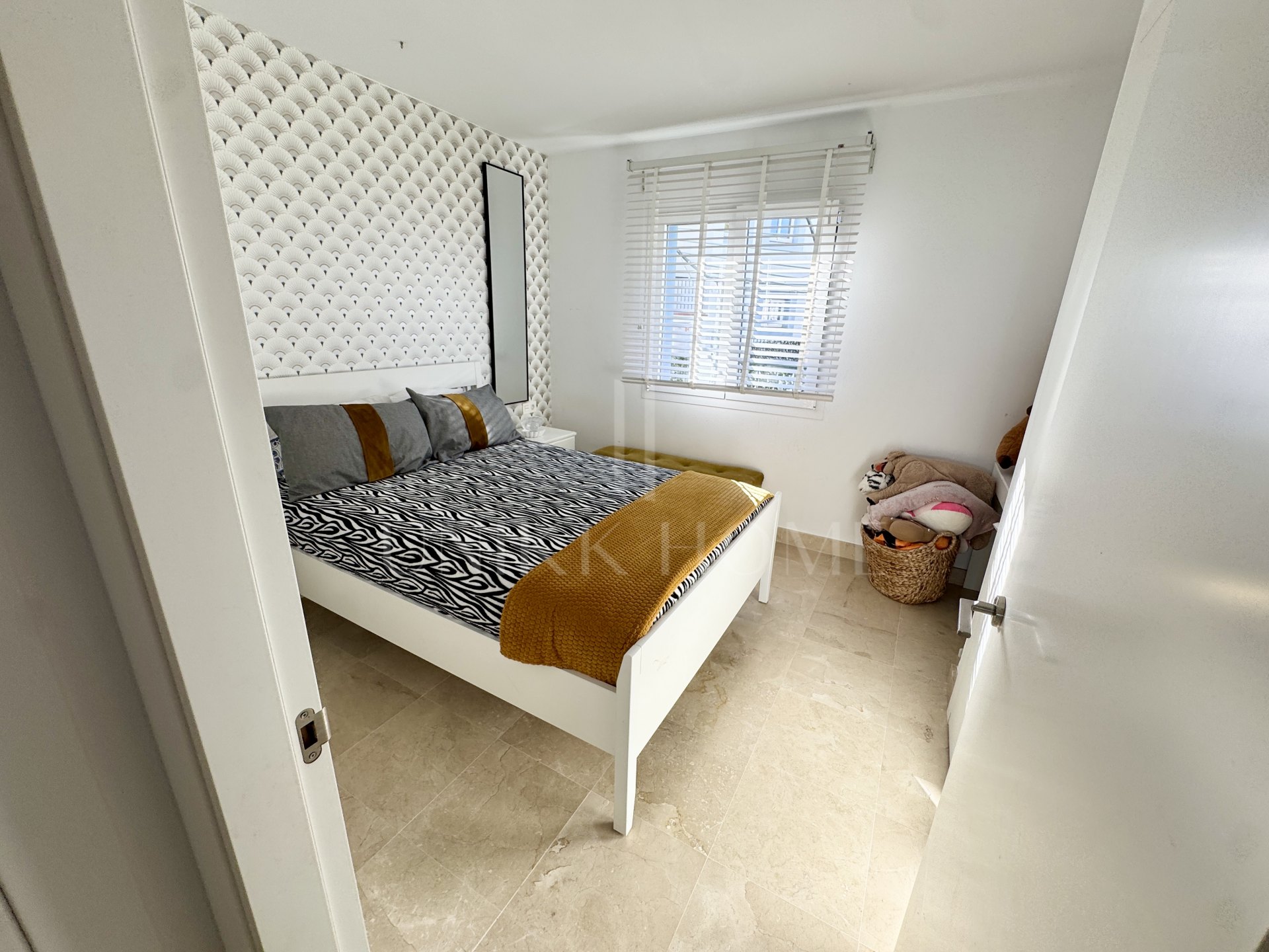 Apartment for sale in Paraiso Pueblo, Benahavis
