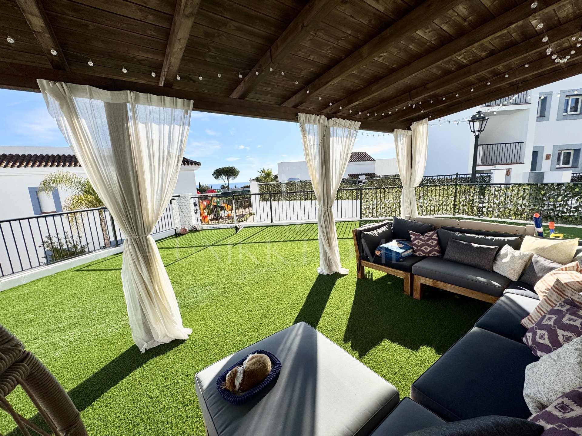 Apartment for sale in Paraiso Pueblo, Benahavis