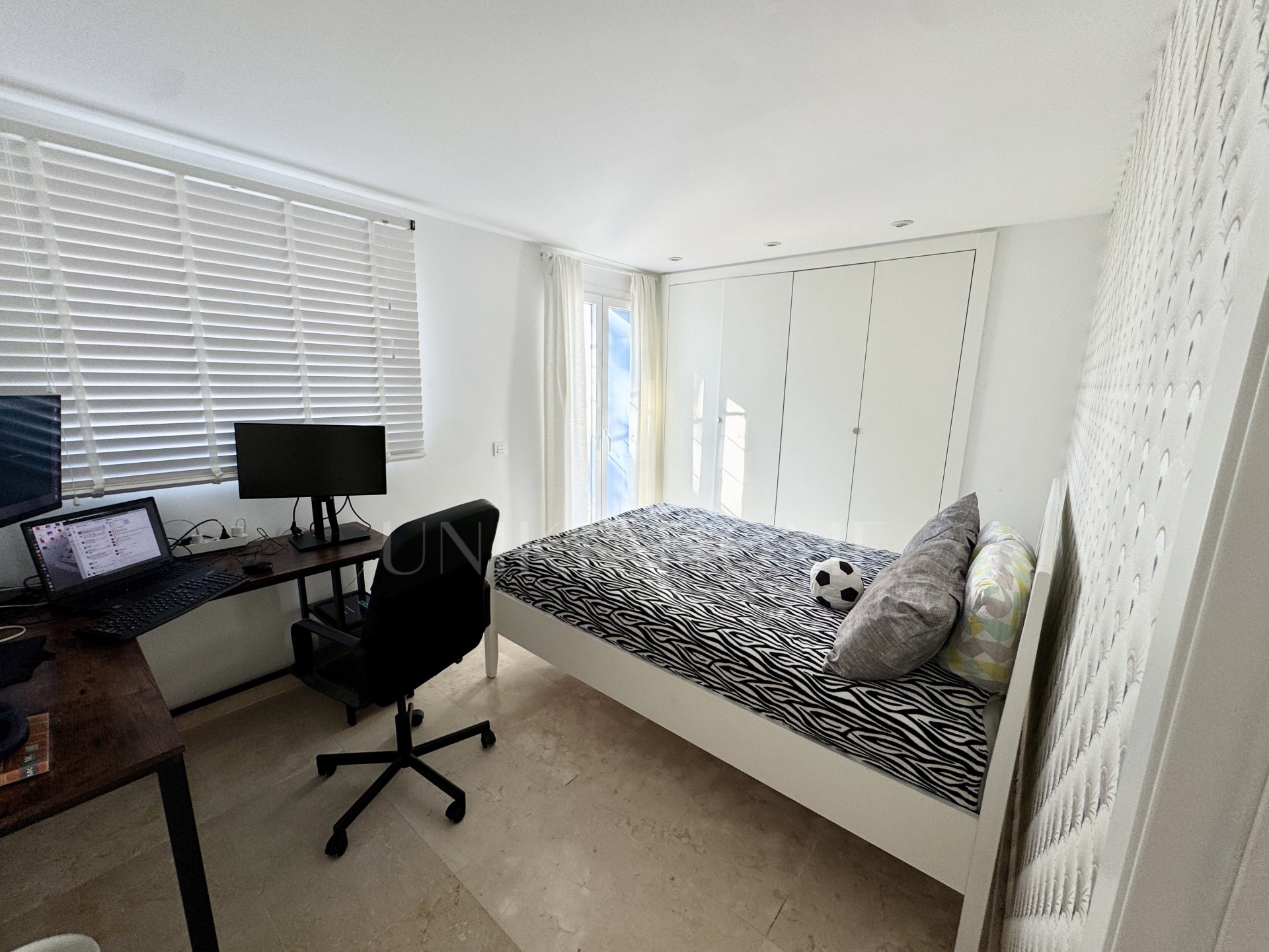 Apartment for sale in Paraiso Pueblo, Benahavis