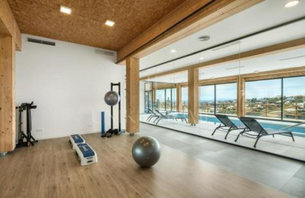 Apartment for sale in Paraiso Pueblo, Benahavis