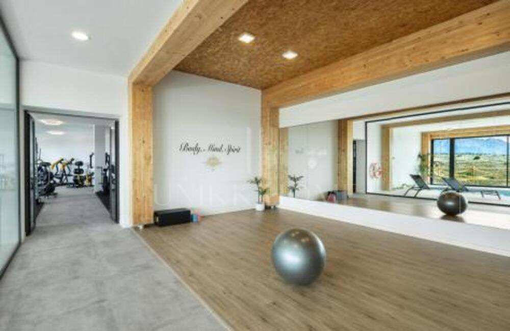 Apartment for sale in Paraiso Pueblo, Benahavis