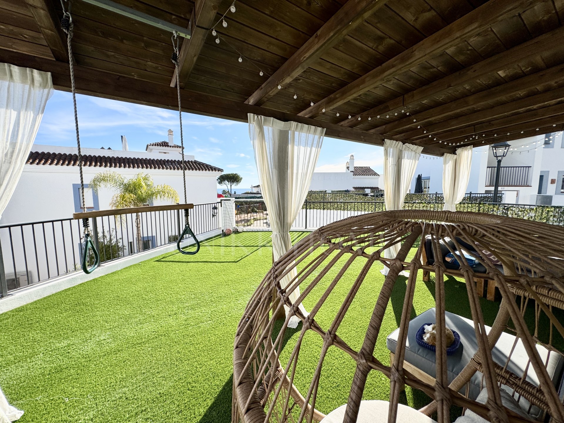 Apartment for sale in Paraiso Pueblo, Benahavis