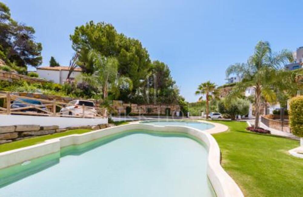 Apartment for sale in Paraiso Pueblo, Benahavis