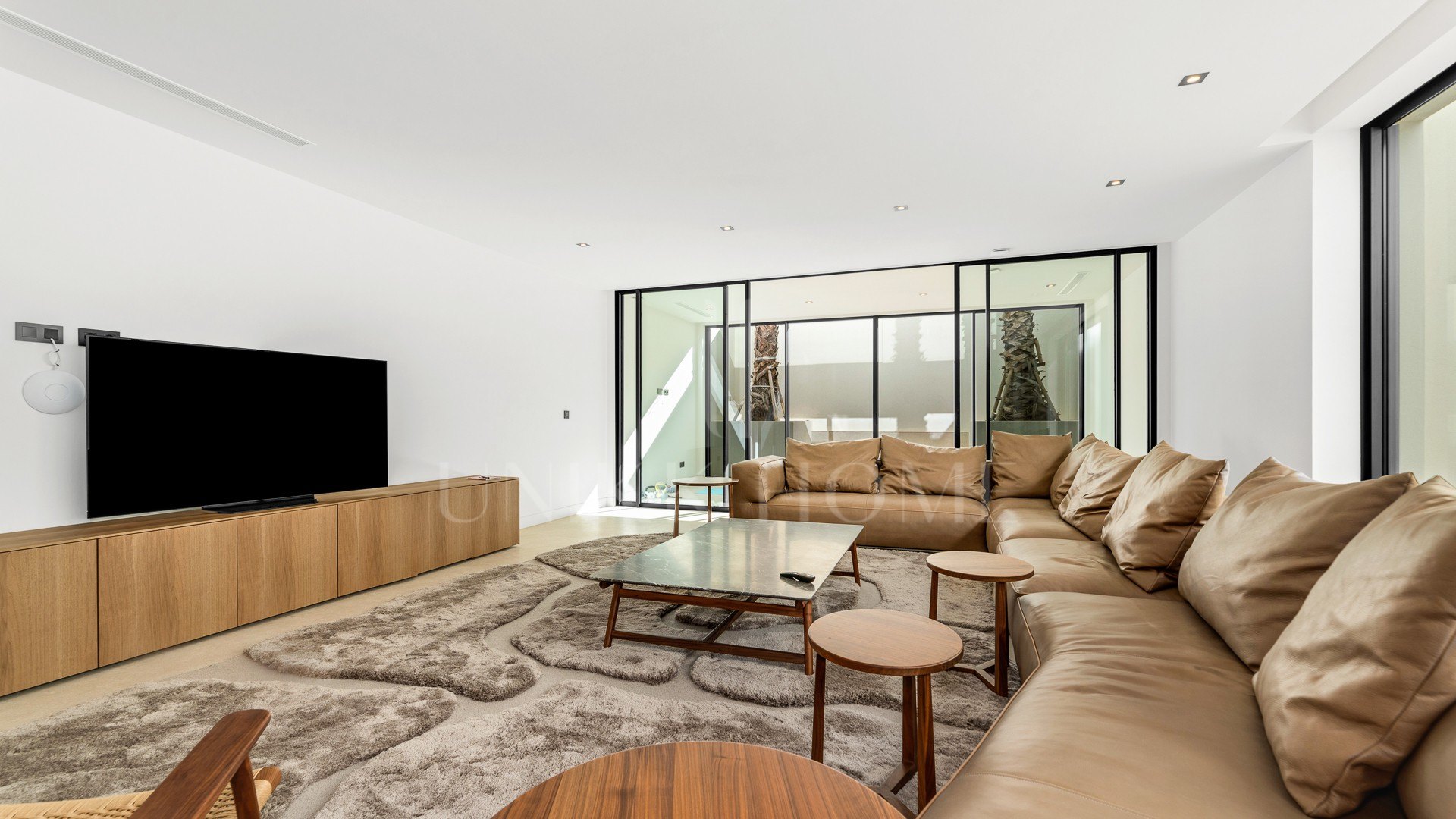 Villa Spectre – Simply the Best Value Villa in Flamingos