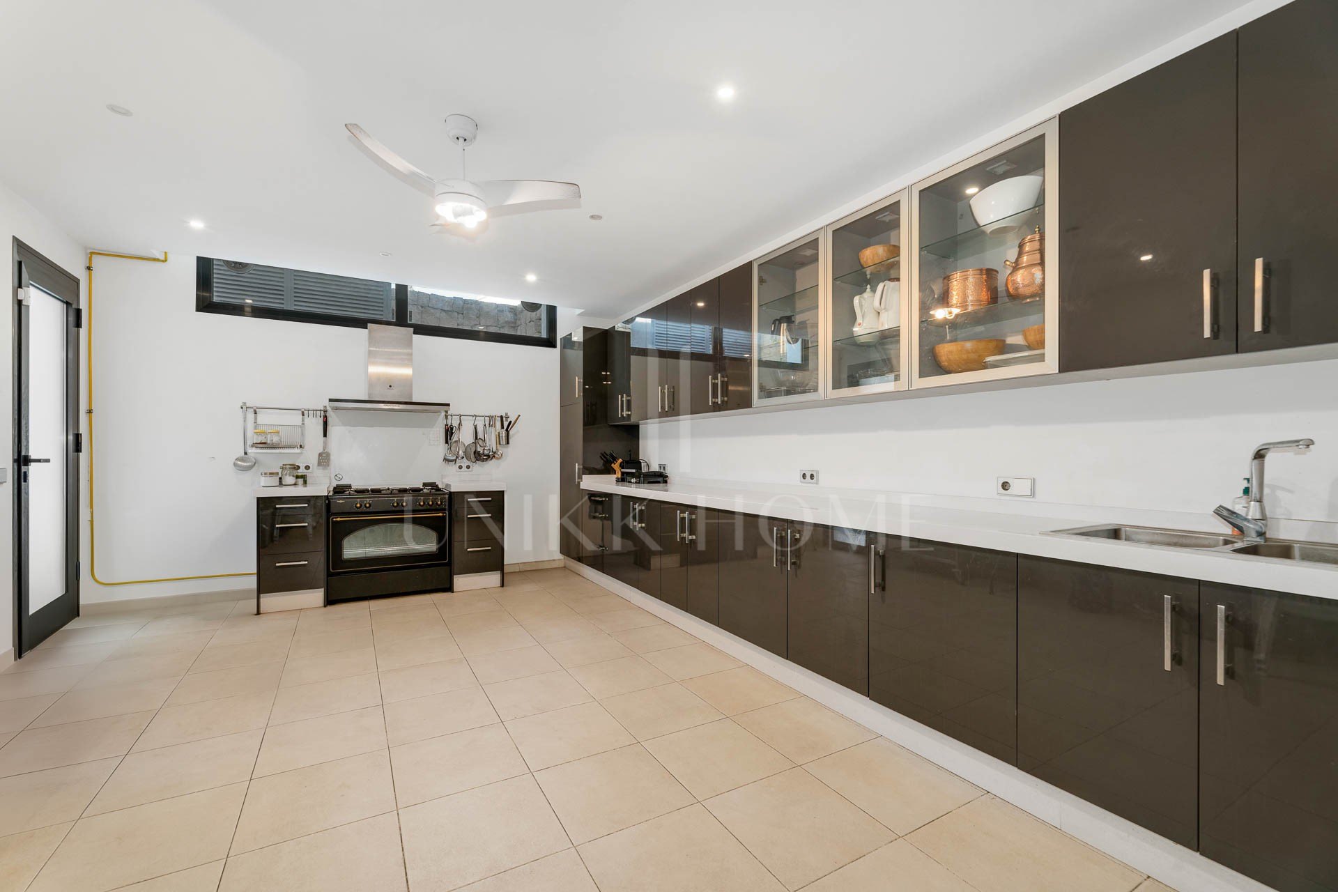 Modern Villa with Spectacular Sea Views Right on the Golf Course