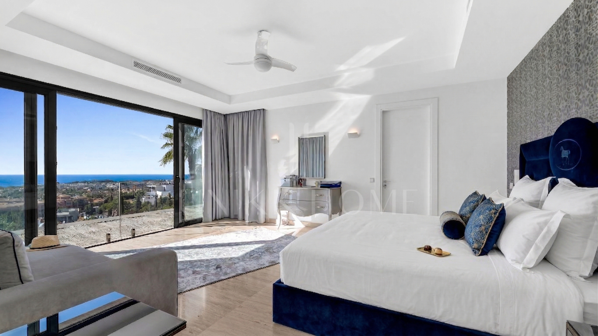 Modern Villa with Spectacular Sea Views Right on the Golf Course