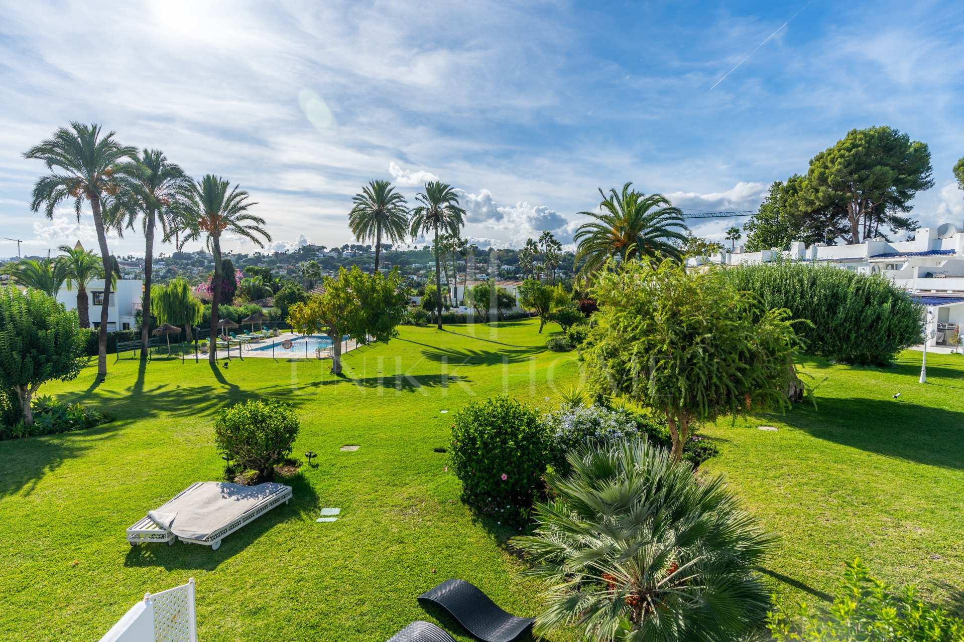 Casa Preciosa, 4 dormitorios, renovada, en el Valle del Golf de Nueva Andalucia
