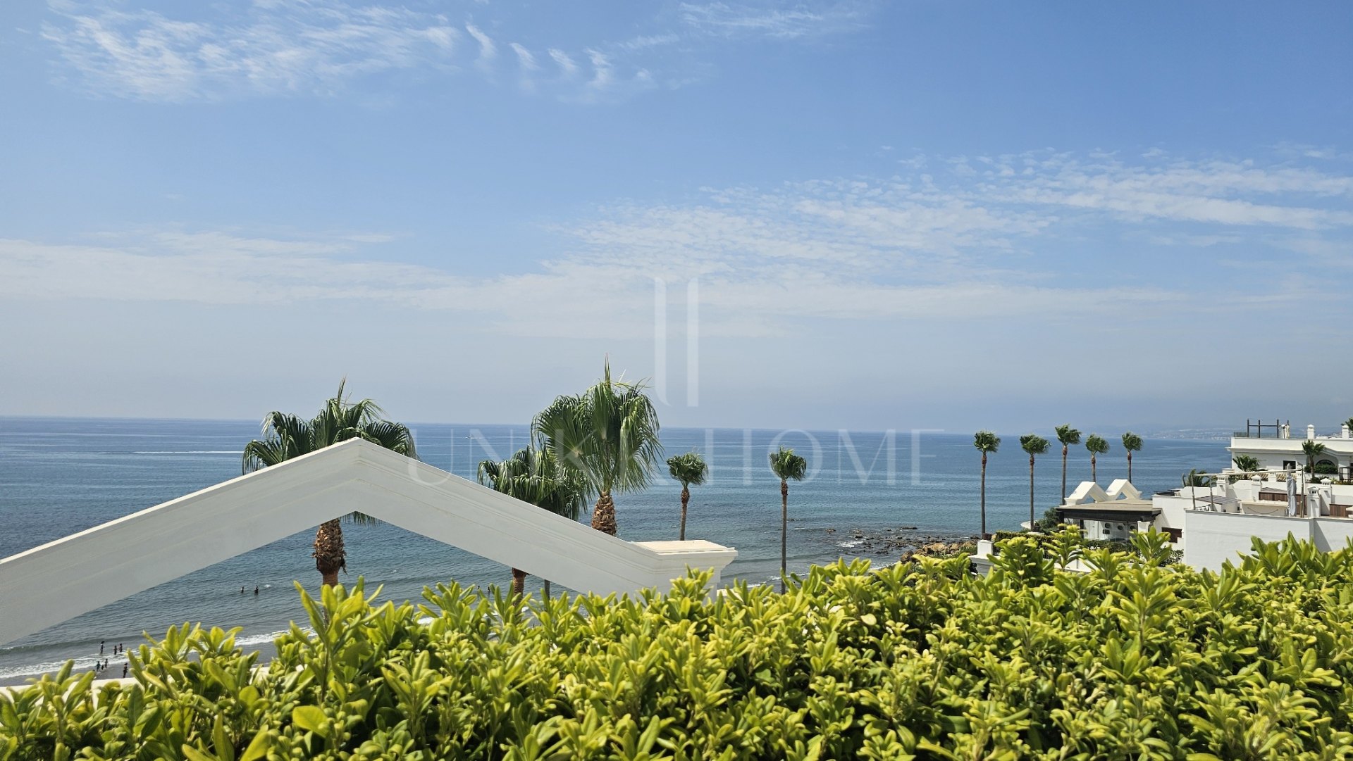 Estepona – Ático Dúplex de Lujo con Solárium Privado y Vistas Panorámicas al Mar