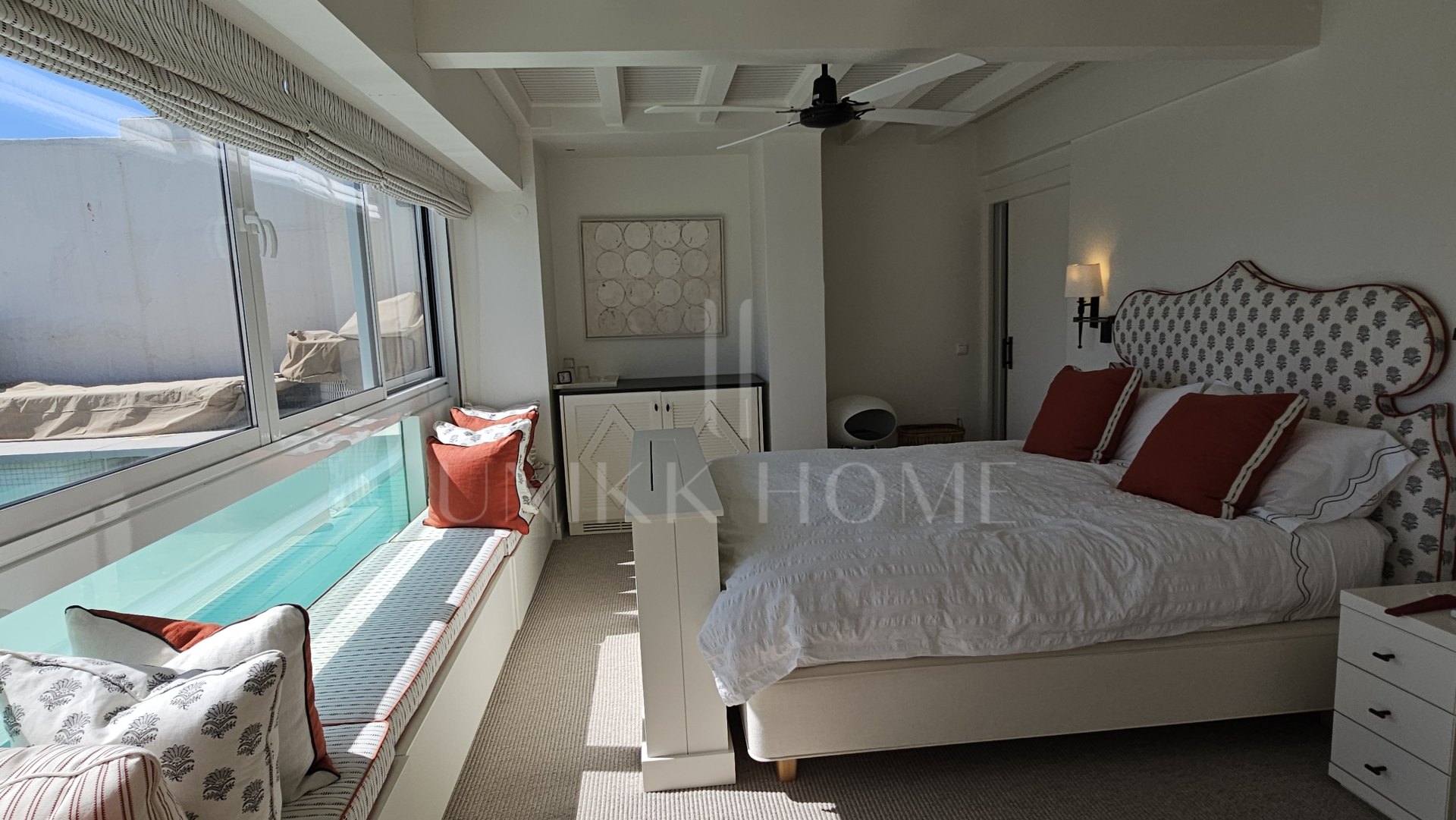 Stunning Duplex Penthouse with Private Pool – Marina Mariola, Marbella