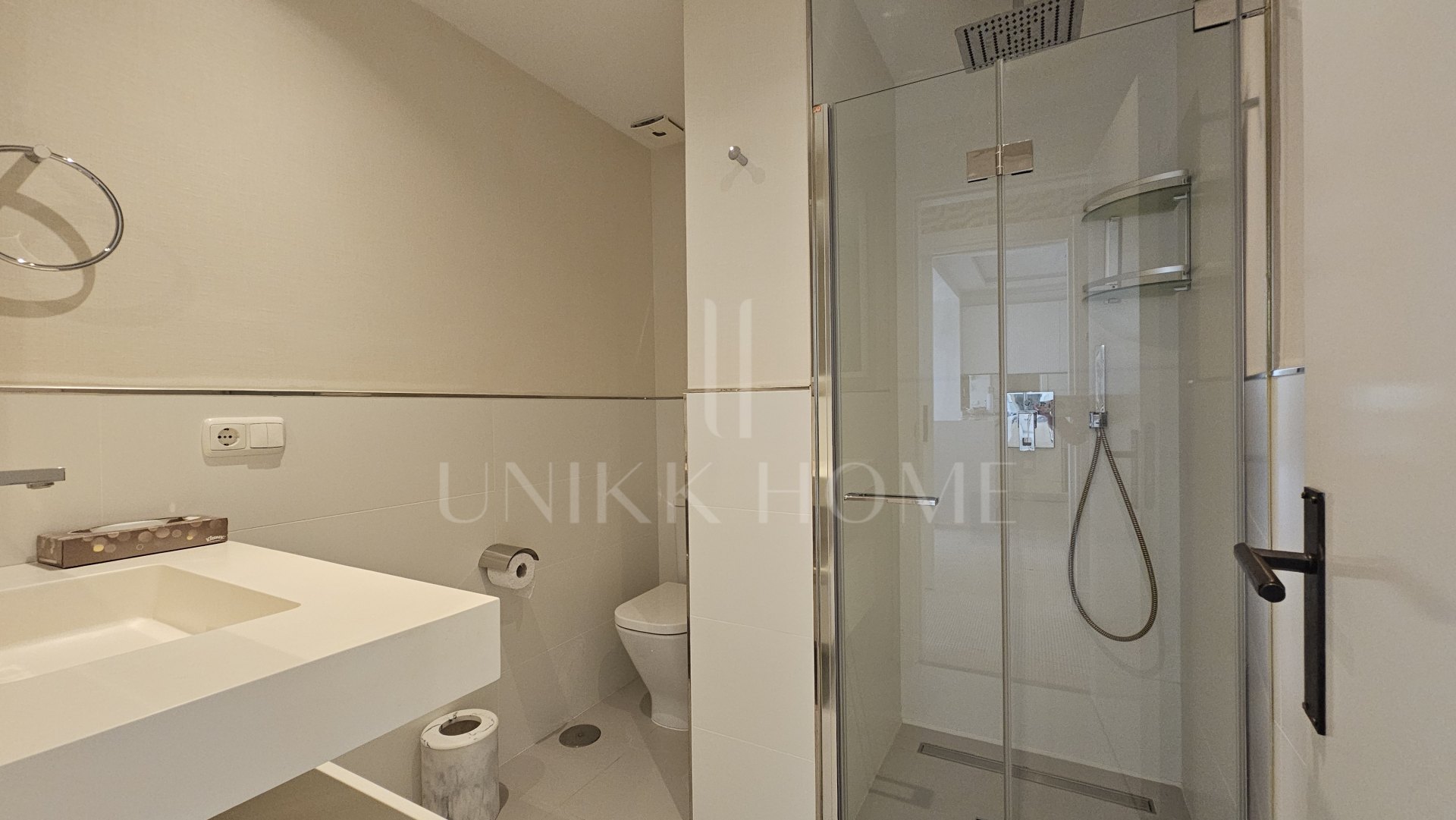 Stunning Duplex Penthouse with Private Pool – Marina Mariola, Marbella