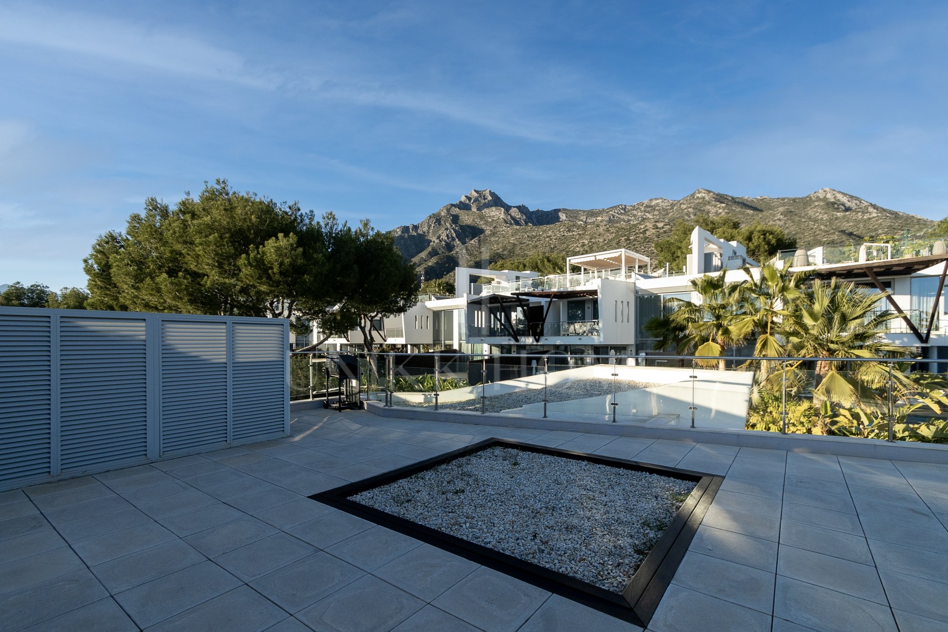 Luxury Semi-Detached House in Meisho Hills, Marbella Golden Mile