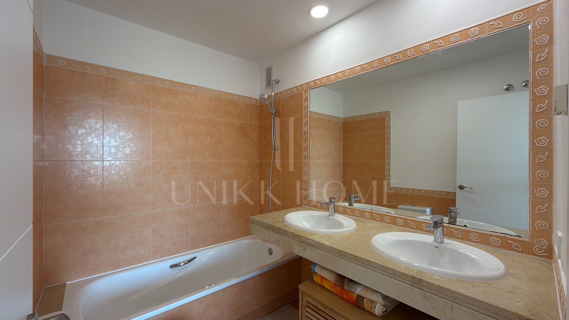 Miraflores Hills, Spacious Luxury 2 bedrooms Apartment with Panoramic Sea Views, Mijas Costa