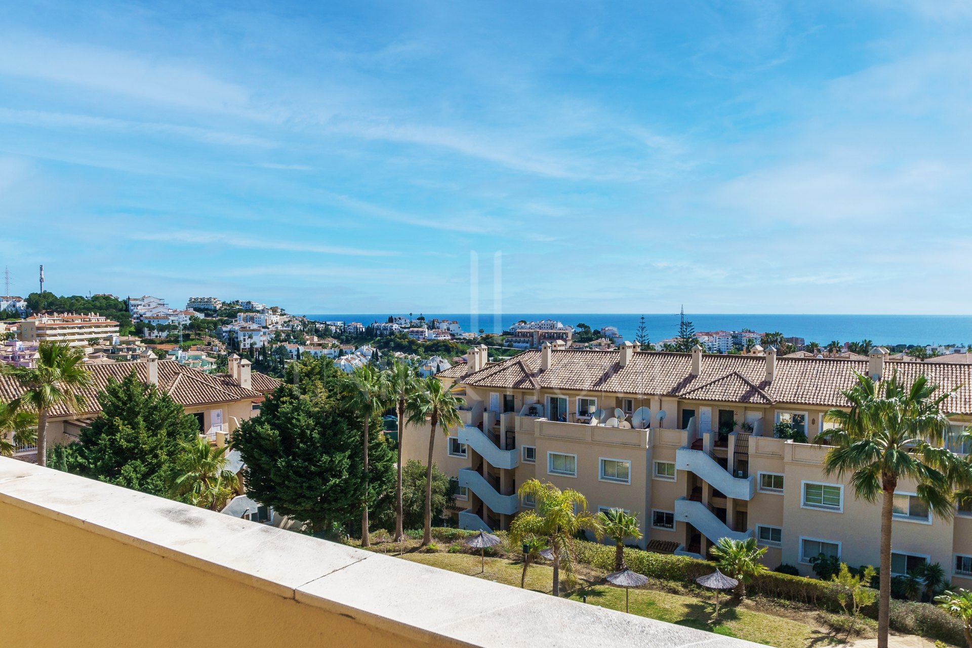 Miraflores Hills, Spacious Luxury 2 bedrooms Apartment with Panoramic Sea Views, Mijas Costa