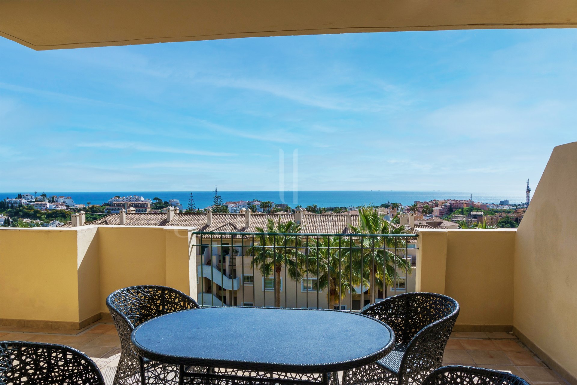 Miraflores Hills, Spacious Luxury 2 bedrooms Apartment with Panoramic Sea Views, Mijas Costa
