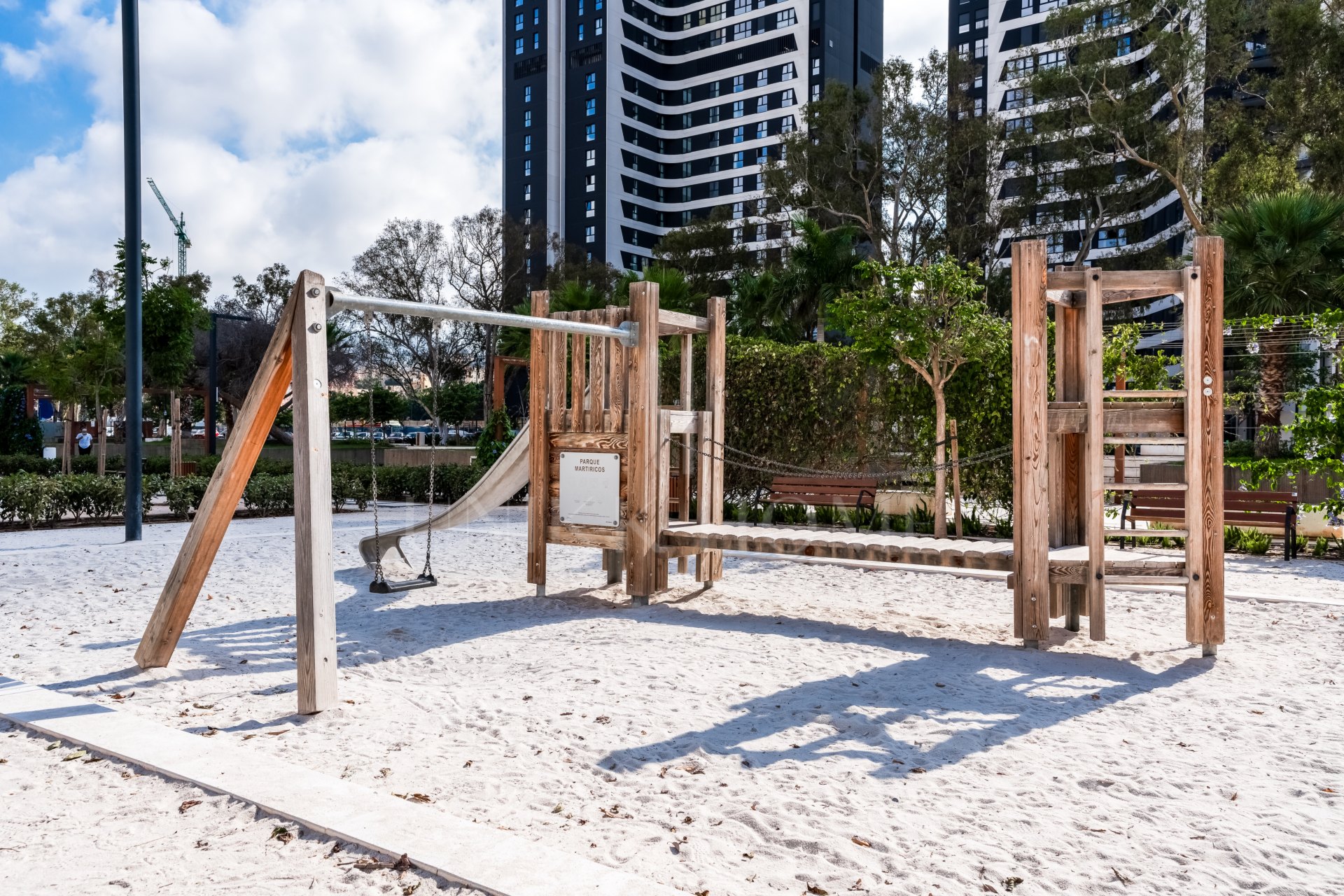 Moderno Apartamento en Malaga Urban Sky Tower – Planta 25 con Vistas Espectaculares