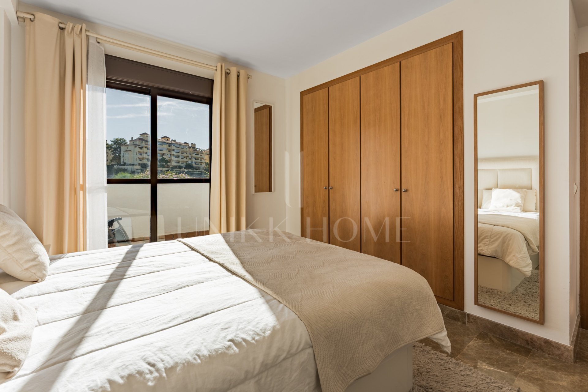 Beautiful Two-Bedroom Apartment Overlooking the Pool in Golf Hills, Estepona