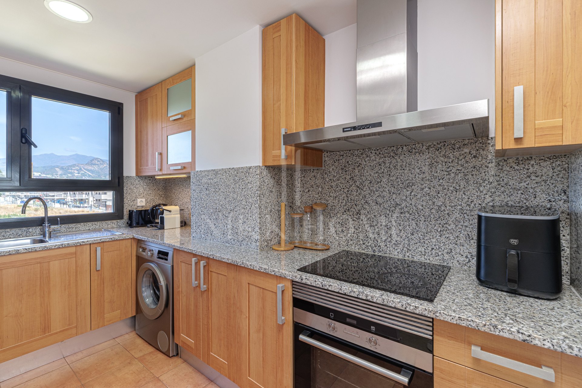 Panoramic Sea View Apartment in Sunset Golf, Estepona