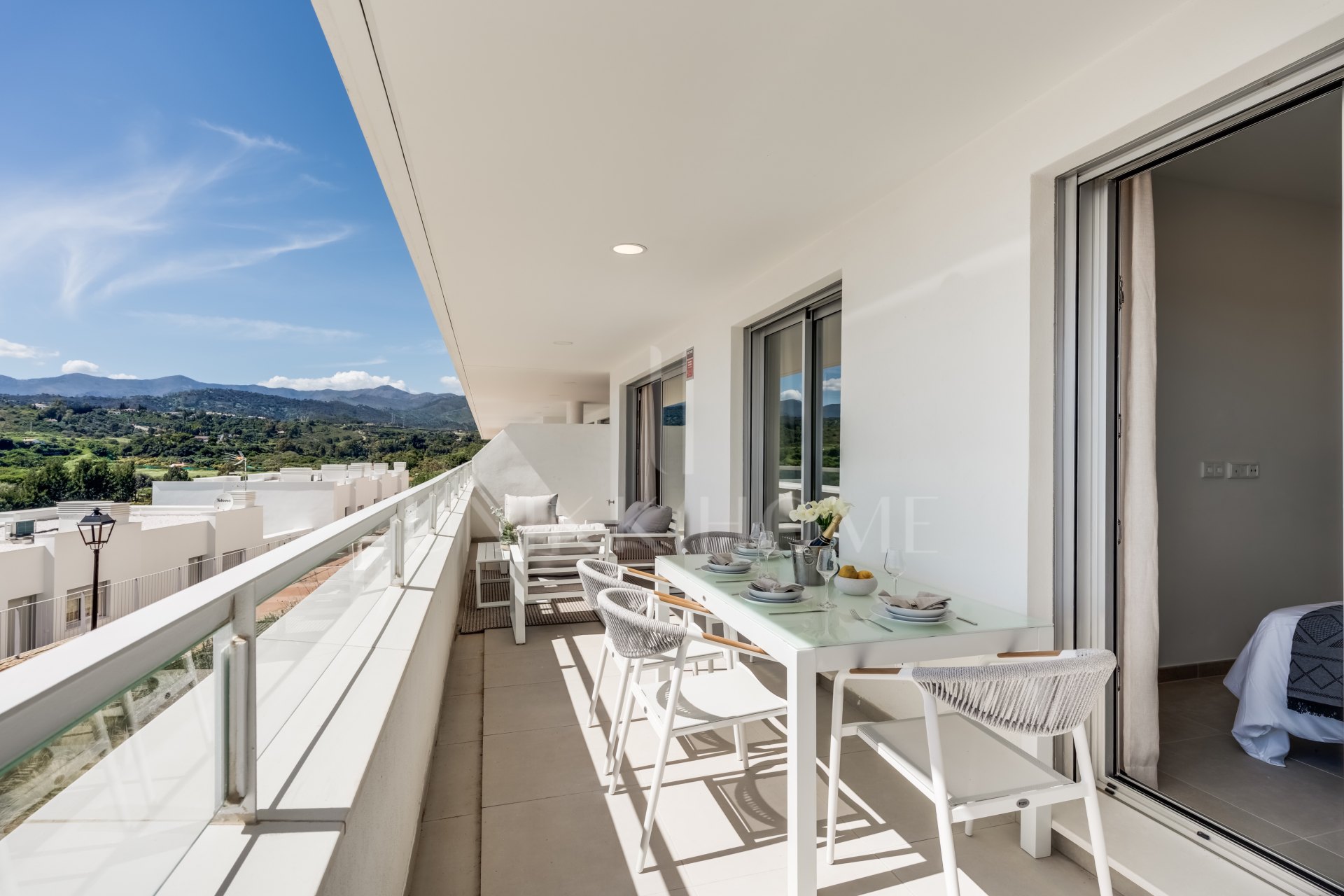 Contemporary 2-Bedroom Apartment in Oceana Gardens, Cancelada