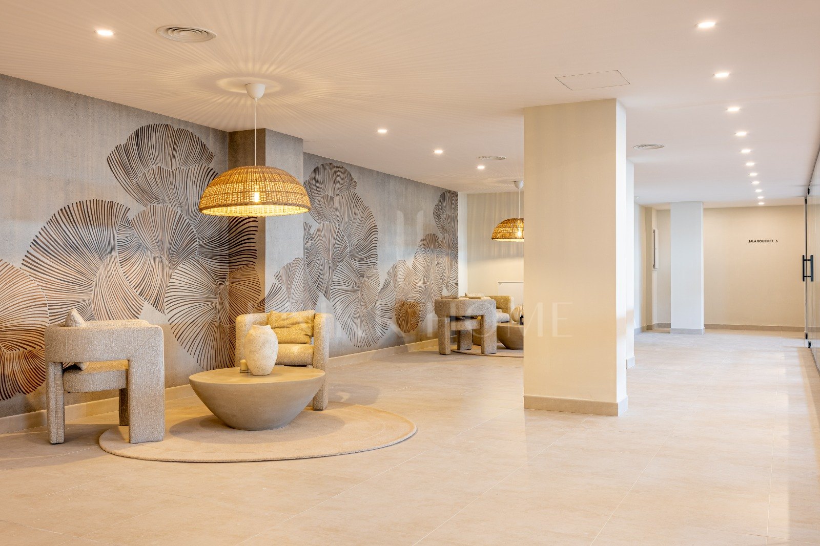 Contemporary Apartment with Exceptional Outdoor Space in Lomas del Higuerón