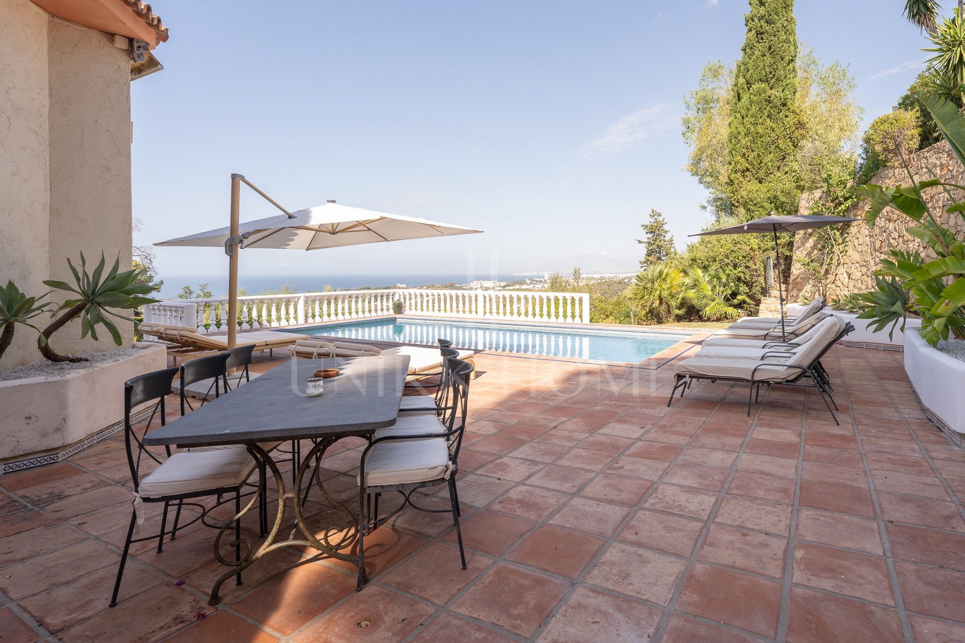 Villa de lujo con vistas panorámicas al mar y a La Concha en El Rosario, Marbella