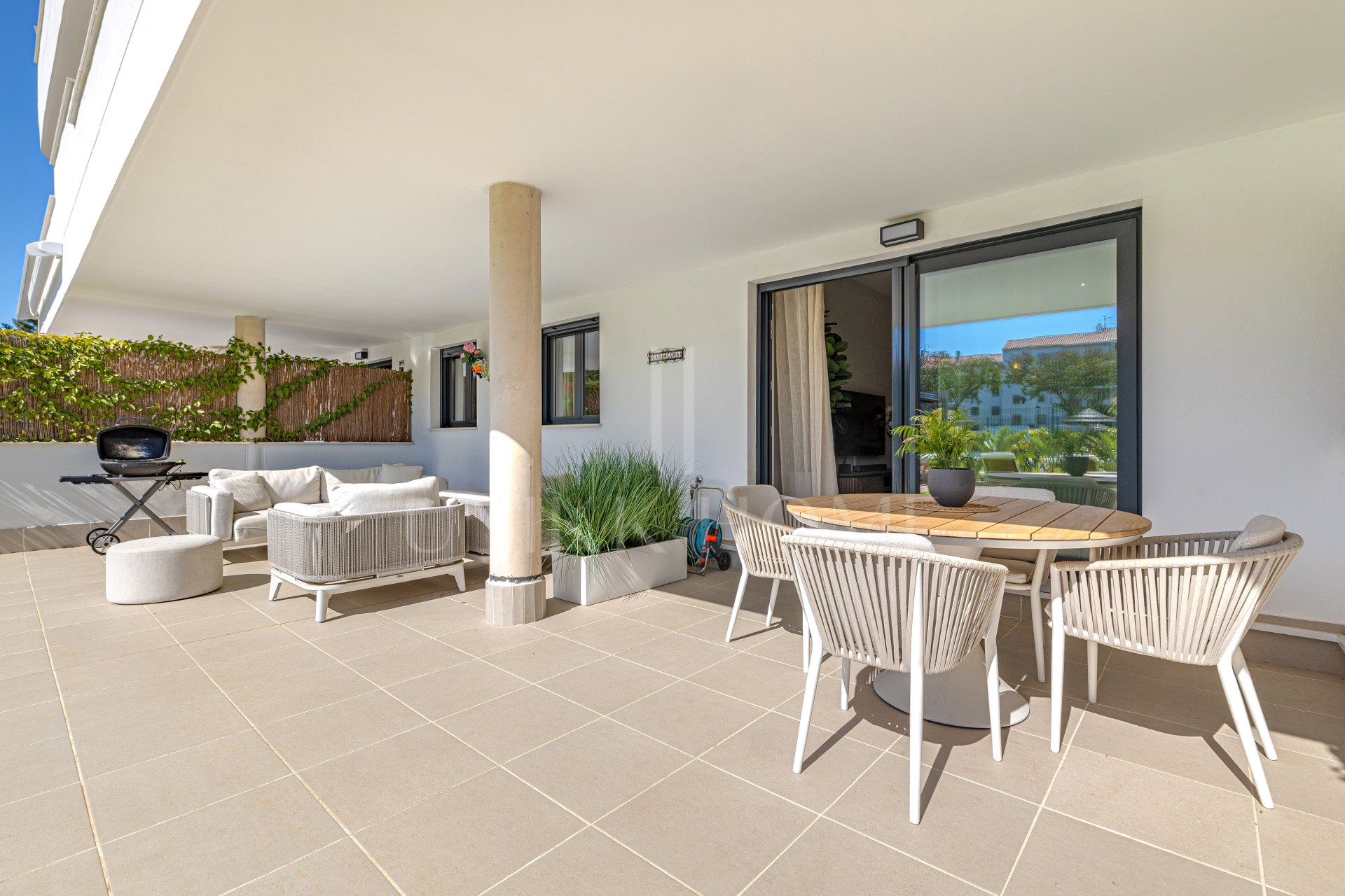 Brand-New 2-Bed Ground-Floor Apartment with Large Garden in Aranya, Estepona